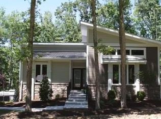 734 Fairway Dr, Pipestem, WV 25979