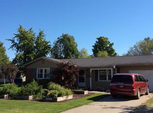 516 Eastbrook Dr, Decatur, IN 46733