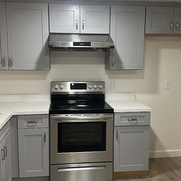 936 Princess Dr — Photo 3