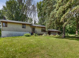 1740 Upper 55th St E, Inver Grove Heights, MN 55077