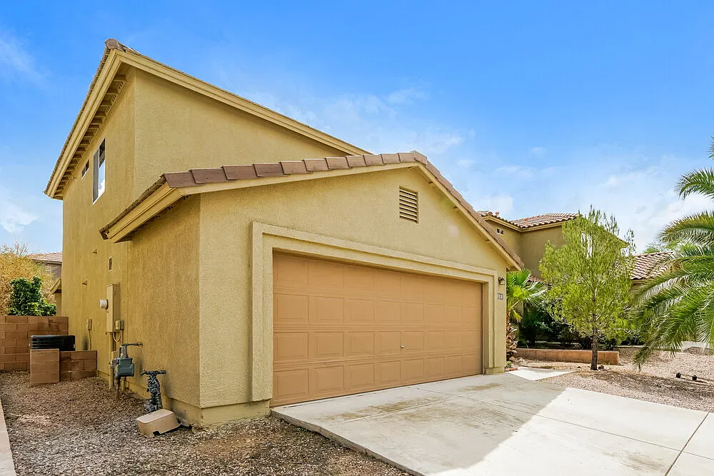 4 bed, 2.5 bath, 1529 sqft, $1,855 — Photo 4