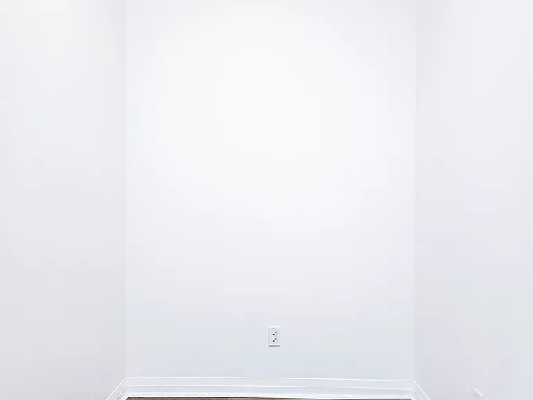 75 Eglinton Ave W #605 — Photo 6