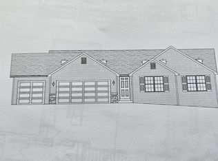 375 Maple Leaf Ln, Poplar Grove, IL 61065