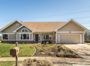 1936 Preston Ridge Dr, Chesterfield, MO 63017