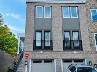 15596 Grade Line Pl UNIT 95, Woodbridge, VA 22191