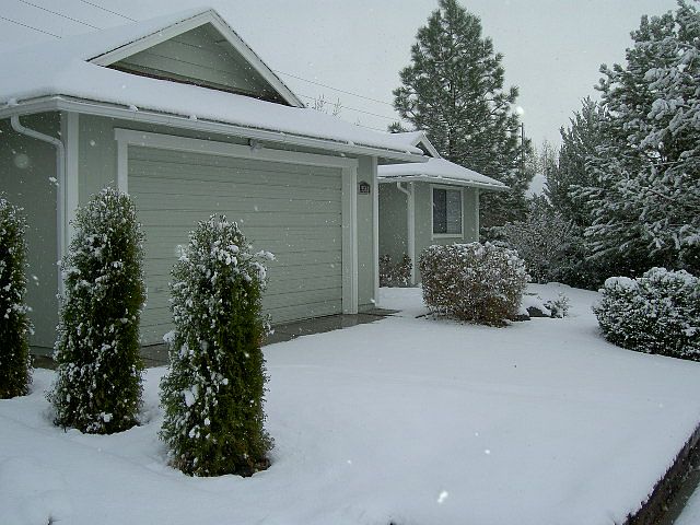 2560 Keystone Ave