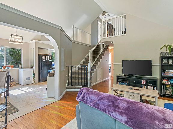 5th image of 2642 Betsy Ct