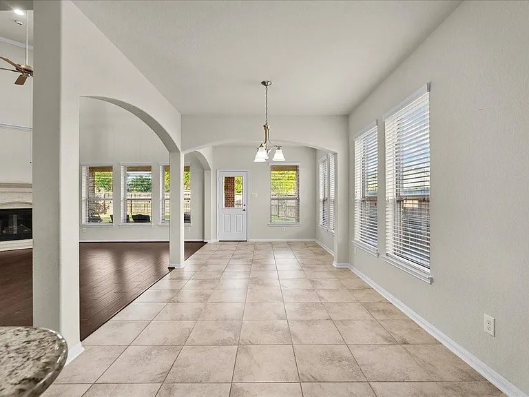 2246 Oakleaf Trail Ln — Photo 17