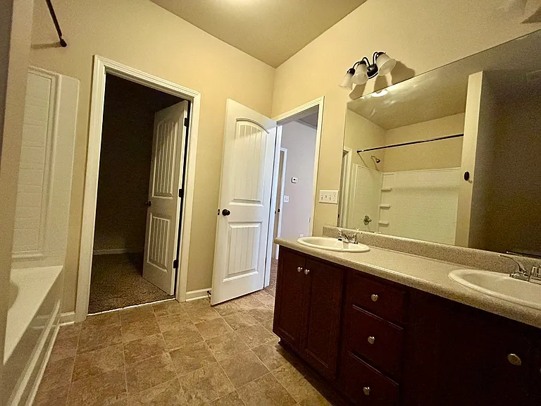 690 Oakside Pl — Photo 23
