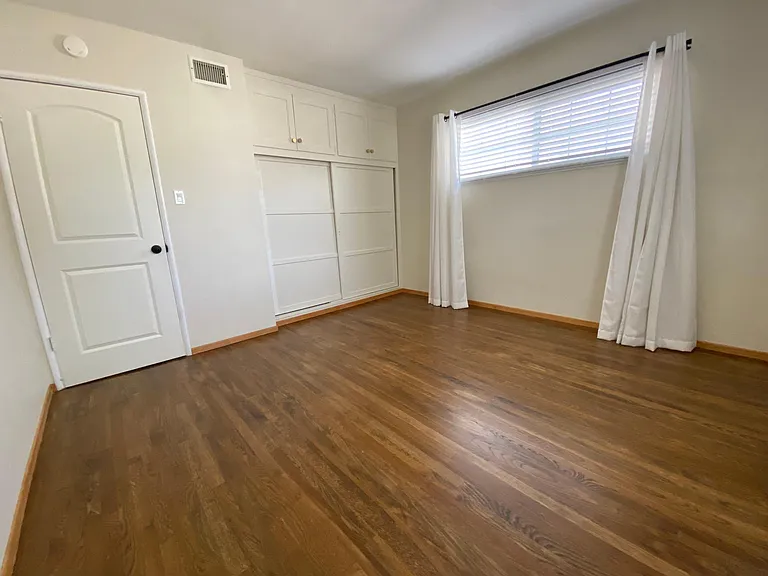 3713 W 184th Pl — Photo 5