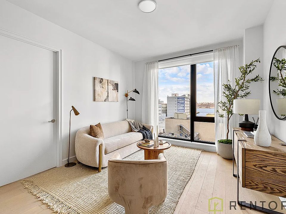 1st image of 554 W 46th St #355