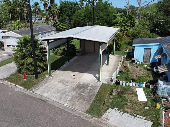 2nd image of 26 S Aztec Cove Dr