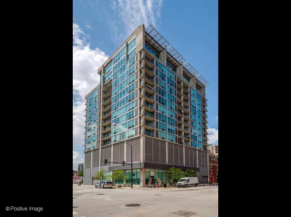 700 W Van Buren St APT 804, Chicago, IL 60607