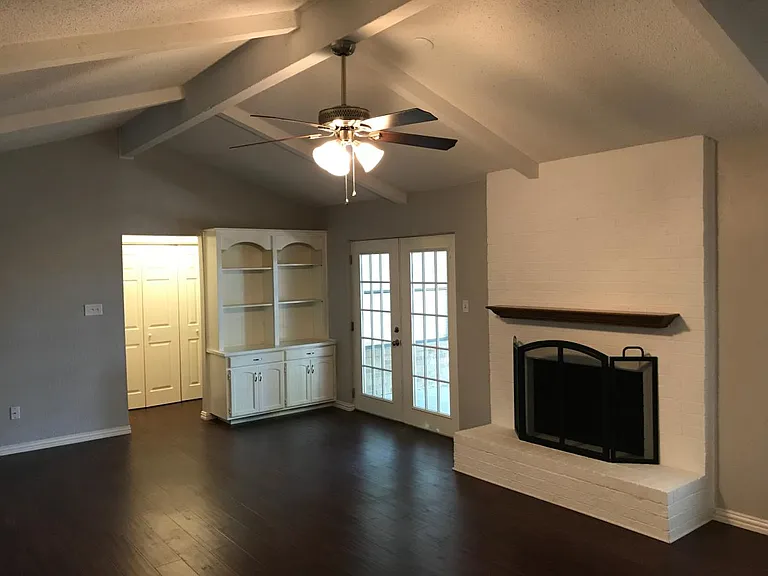 1025 Almond Dr — Photo 16