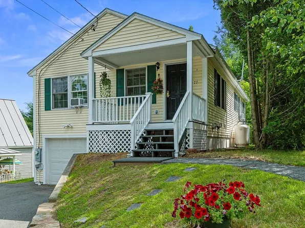 77 Acorn Street, Hartford, VT 05001