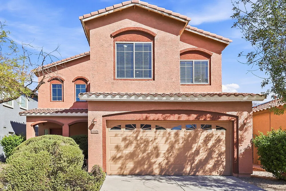 3 bed, 2.5 bath, 2255 sqft, $2,345 — Photo 1