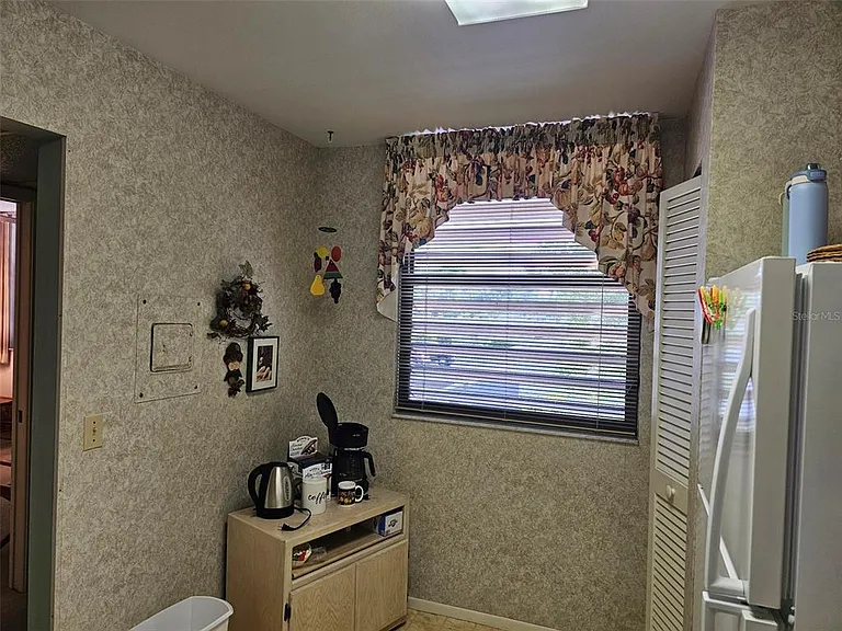 586 Lakeside Dr #586 — Photo 9