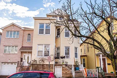 308 Davis Avenue Davis Avenue  image 1 of 26