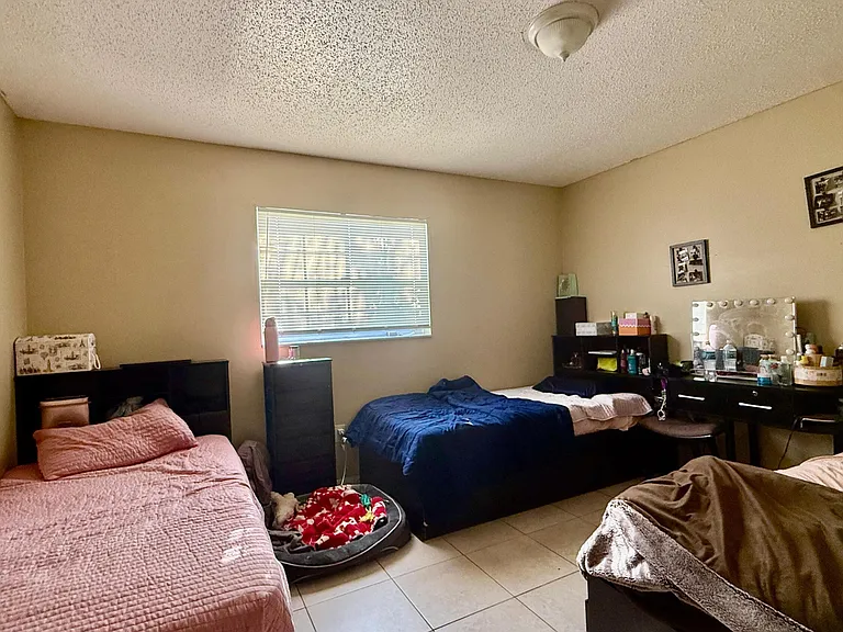 134 Jennings Ave #134 — Photo 3