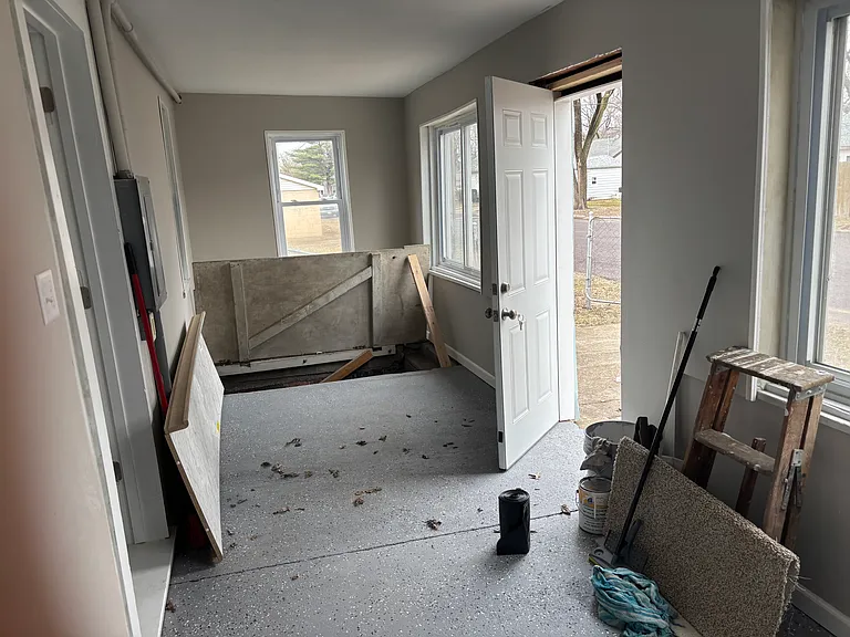 263 Koch St — Photo 4