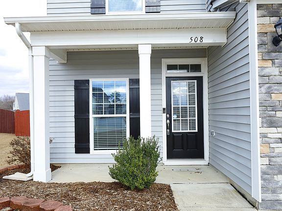 3rd image of 508 Gumview Cir