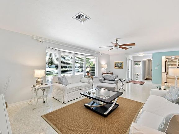4th image of 631 Coral Dr