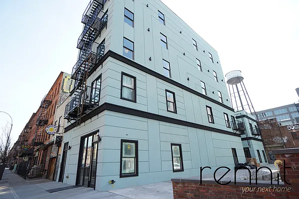 Rented by Rennit Inc. | media 16