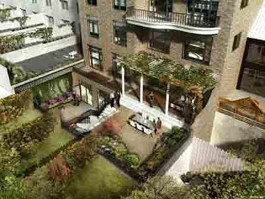 Sold by Warburg | media 20