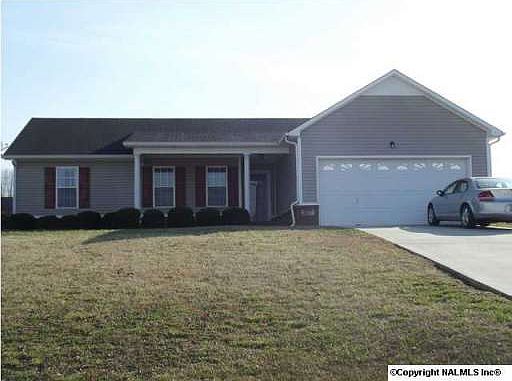 1st image of 107 Tanner Creek Cir