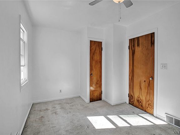 4th image of 319 Falconer St