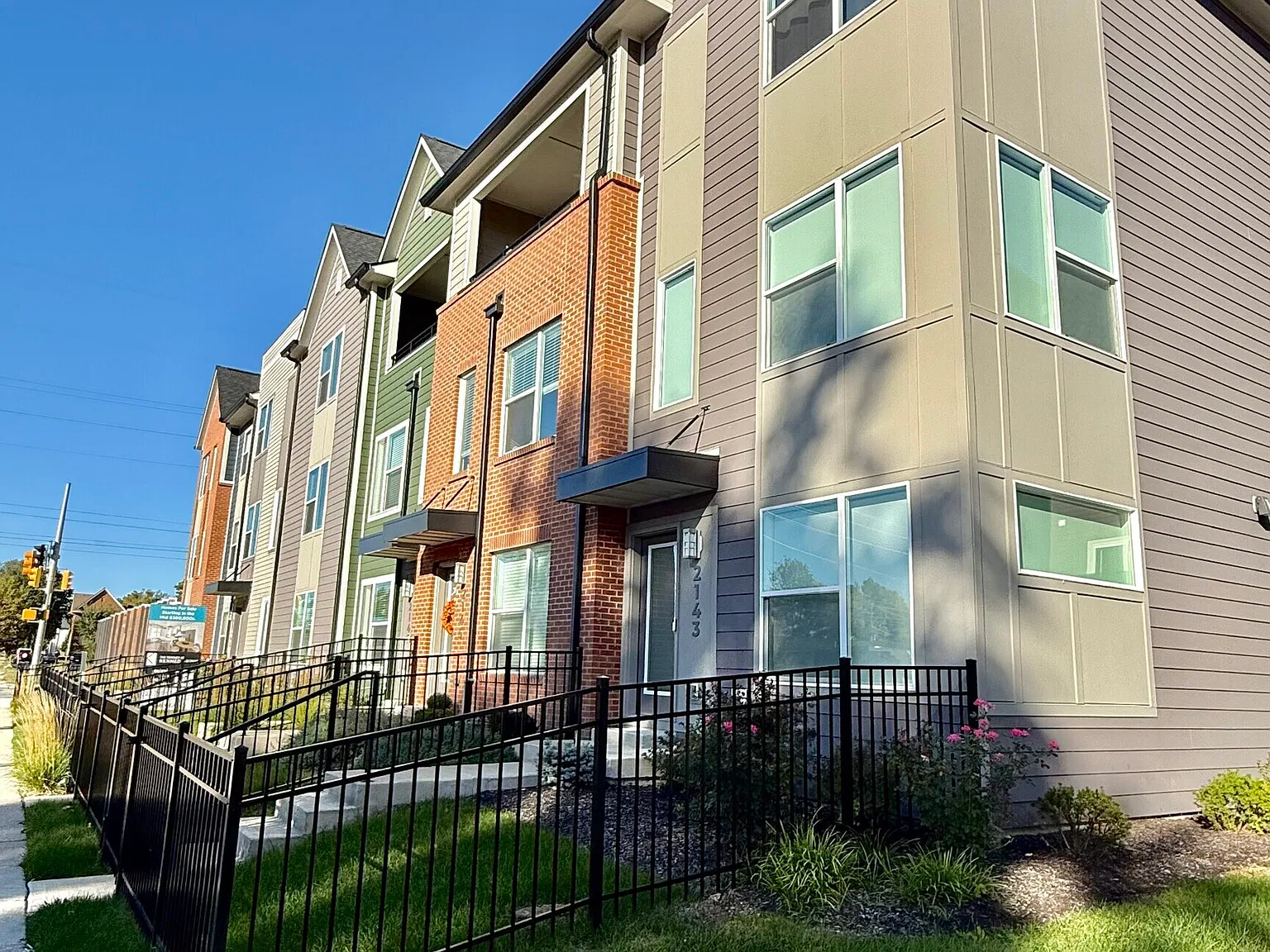 2 bed, 2.5 bath, 1430 sqft, $2,500 — Photo 4