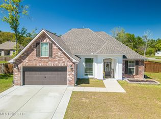 12078 Grand Oaks Dr, Gulfport, MS 39503