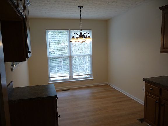 3rd image of 3916 Bristol Oaks Dr