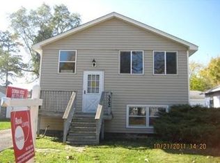 322 N Prospect Dr, Round Lake Park, IL 60073