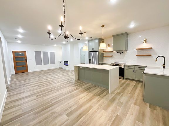 5th image of 2602 San Gabriel Dr