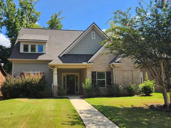 1020 Starr Ct, Auburn, AL 36830