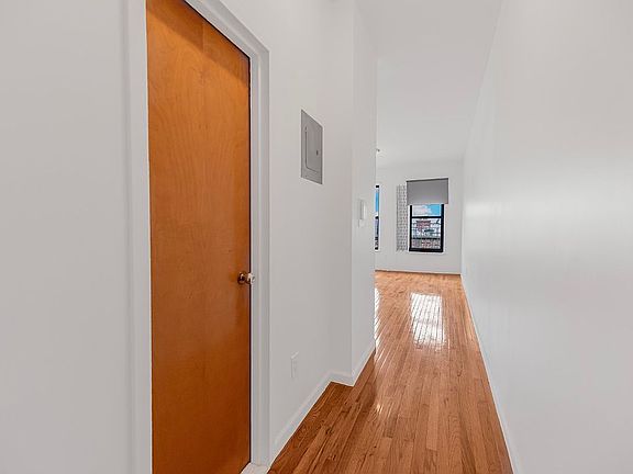 3rd image of 1608 Amsterdam Ave APT 5A