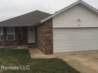 864 S Hickory Ln, Nixa, MO 65714