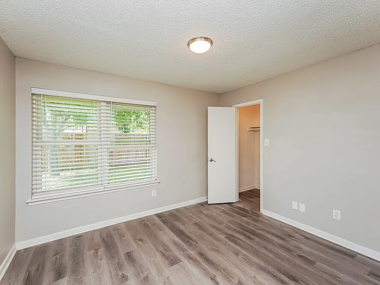 2677 Steppington St — Photo 12