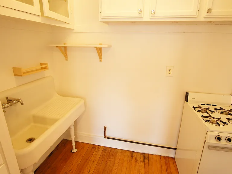 2418 Sawyer LLC — Photo 10