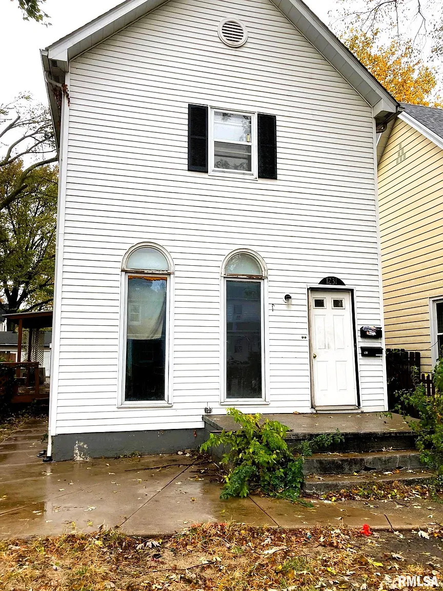 1231 N 4th St photo 1