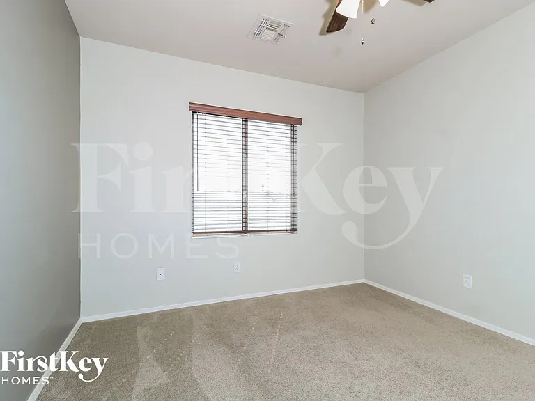 16196 W Hearn Rd — Photo 10