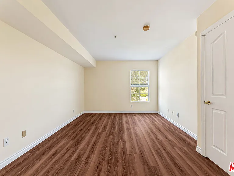 4755 Templeton St #2115 — Photo 22