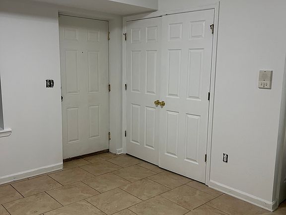 4th image of 615-617 4th St APT 1