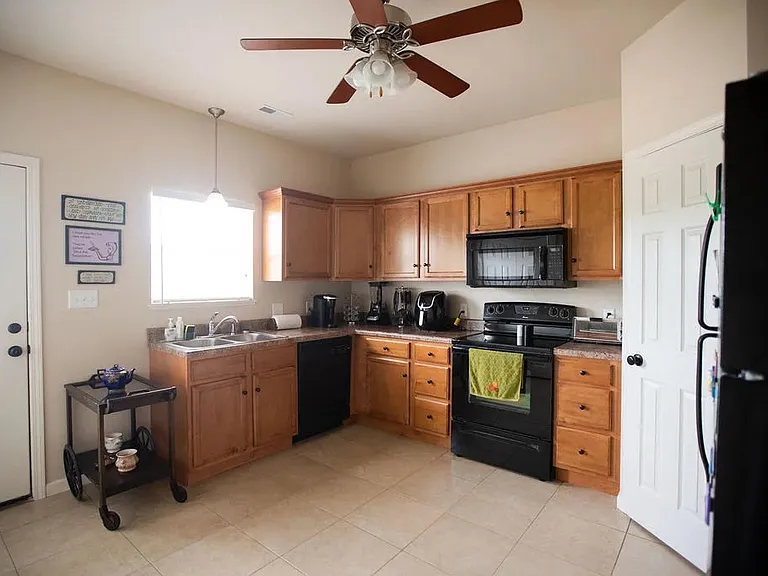 Enclave Apartmants — Photo 23