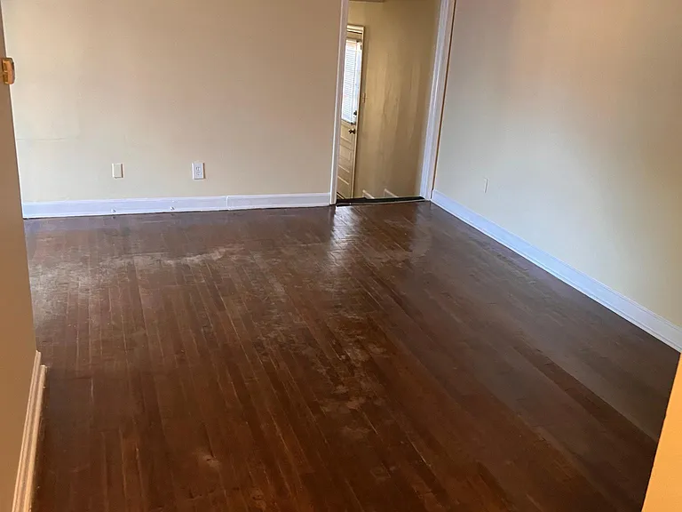 1743 Greenview Cir — Photo 7