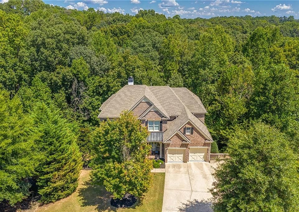 2nd image of 406 Laurel Park