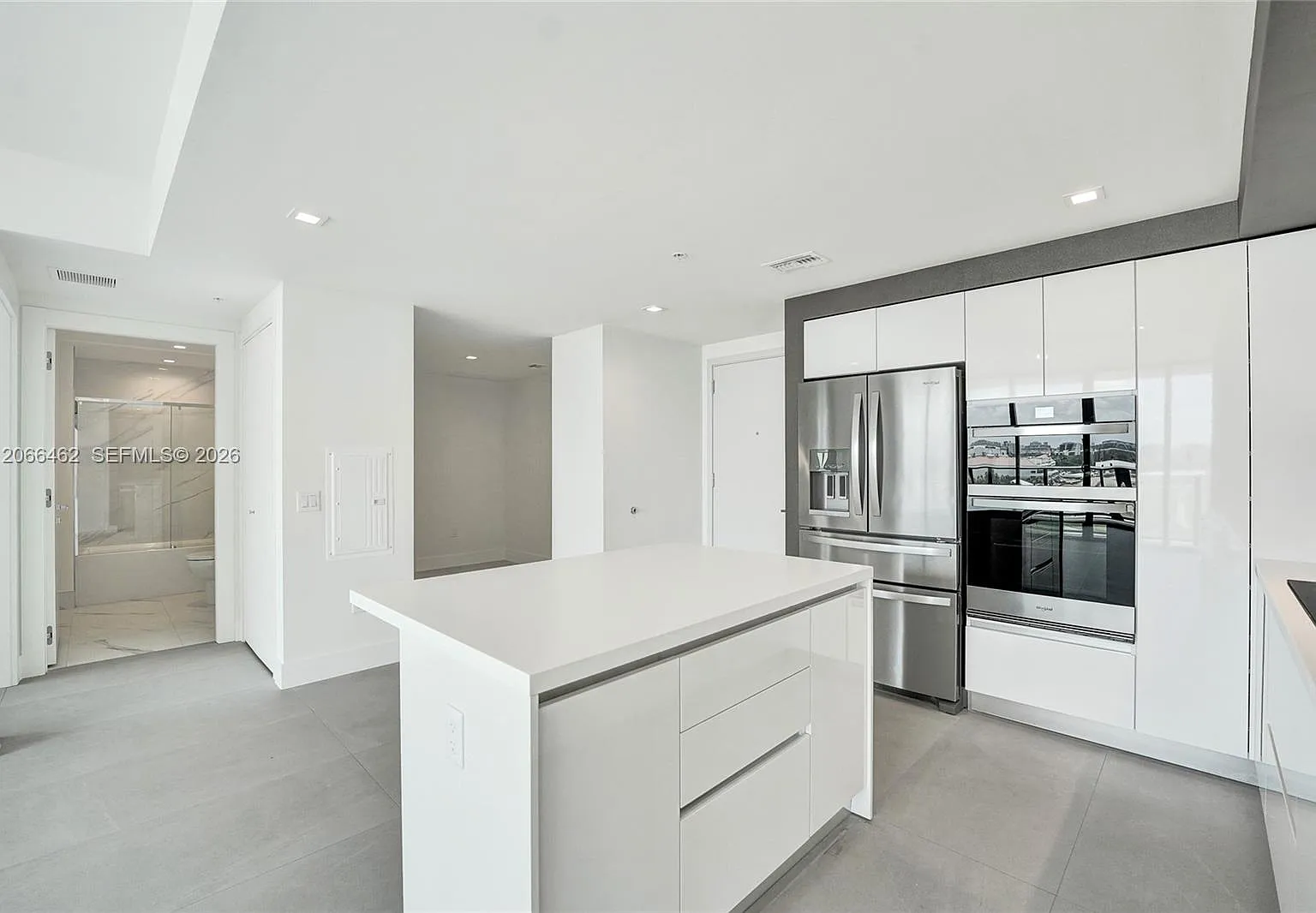 1170 E Hallandale Beach Blvd — Photo 2