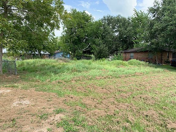 3rd image of 76 Rachel Dr