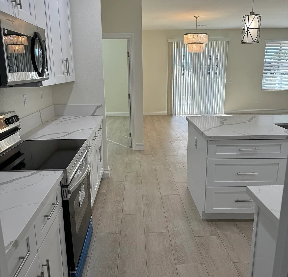 3 bed, 2100 sqft, $2,500 — Photo 4